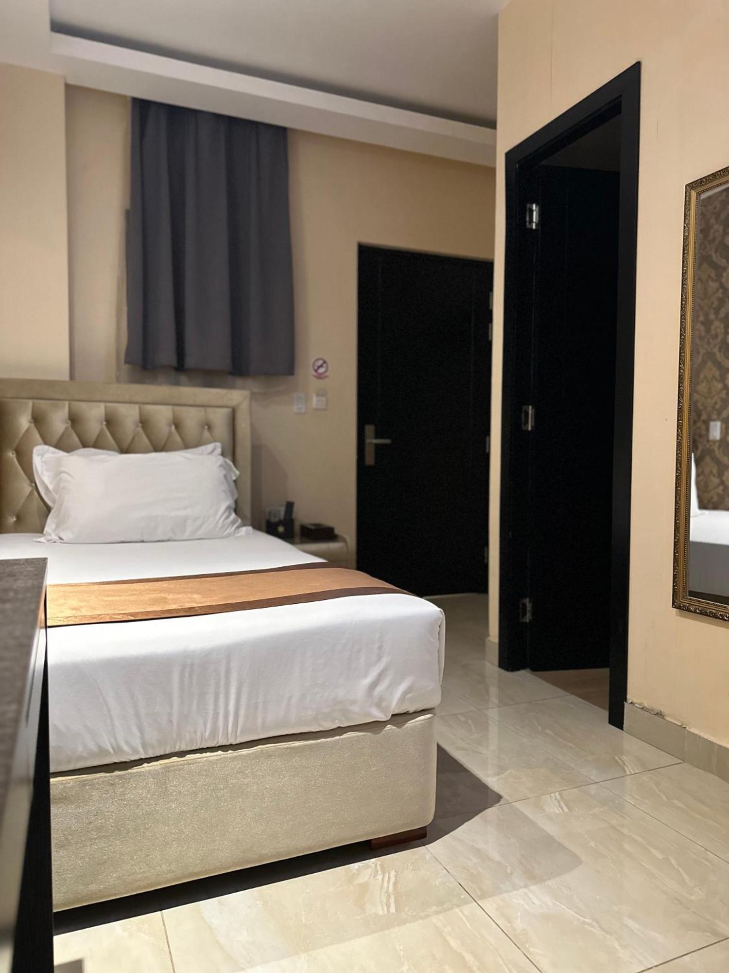 Hotel Crowner David Εξωτερικό φωτογραφία